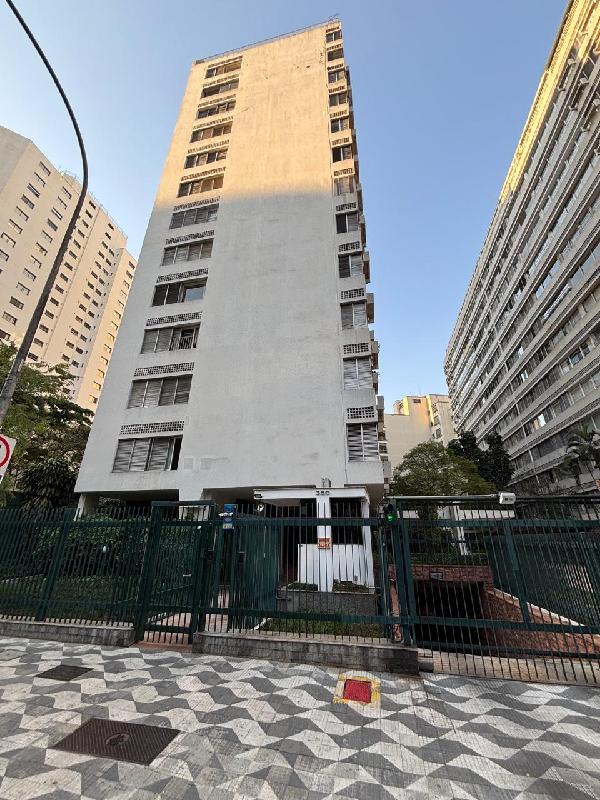 Apartamento no Ed Locarno