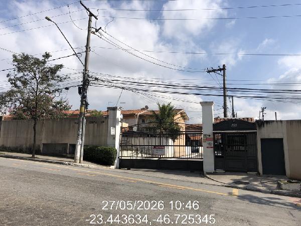 Casa no Condomínio Villagio Di Genova