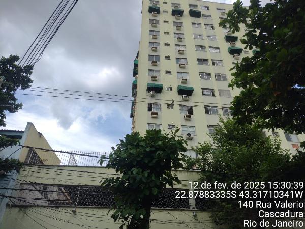 Apartamento no Cascadura