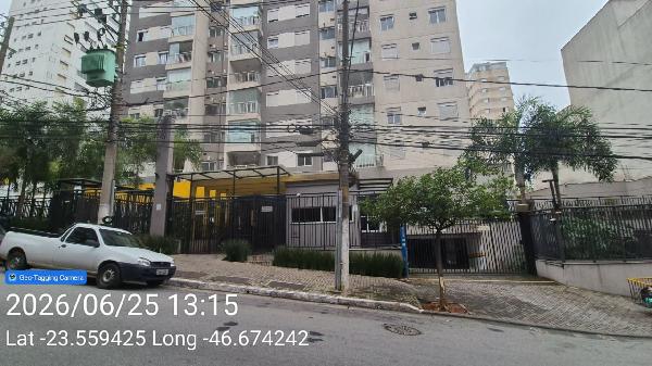 Apartamento no Condomínio Edifício You