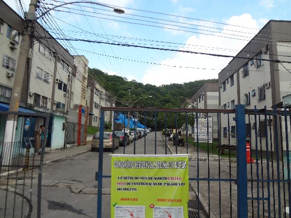Apartamento no Cond Res Colinas do Retiro
