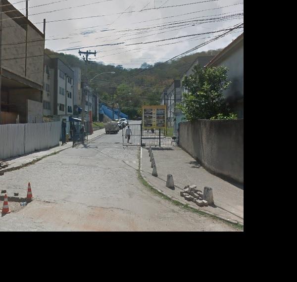 Apartamento no Cond Res Colinas do Retiro