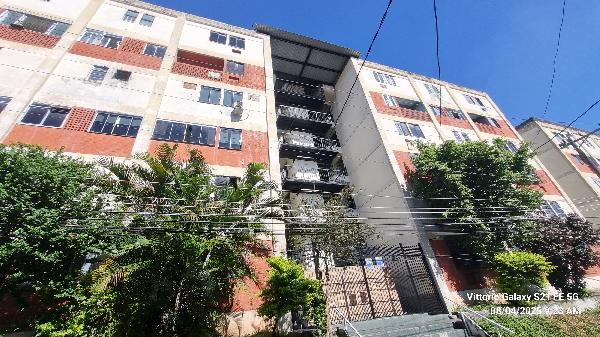 Apartamento no Cond Res Inhauma