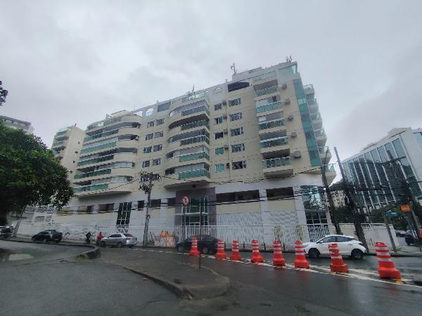 Apartamento no Humaitá
