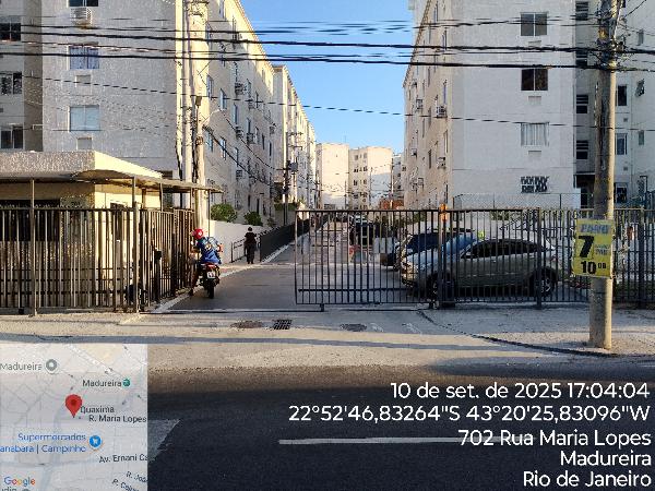 Apartamento no Cond Recanto das Flores I