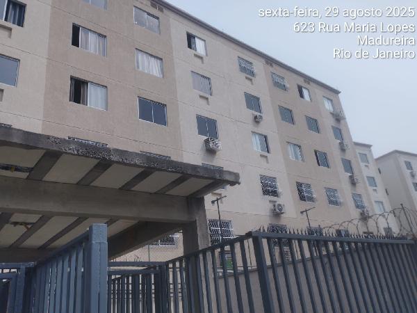 Apartamento no Cond Recanto das Flores Ii