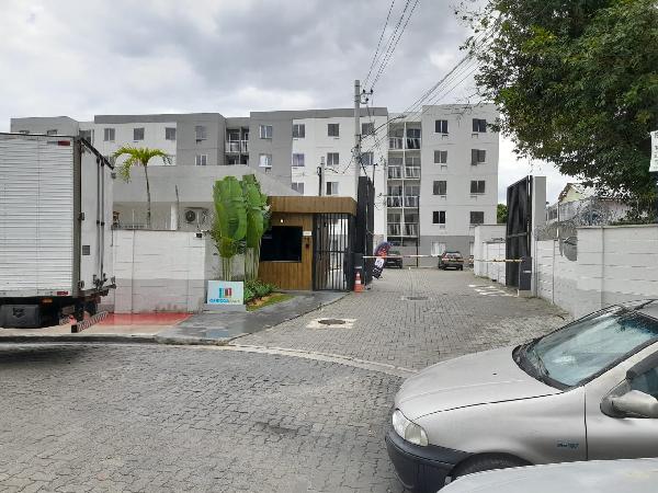 Apartamento no Res Carioca Park Ii