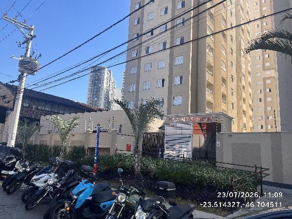 Apartamento no Cond Saint Simon