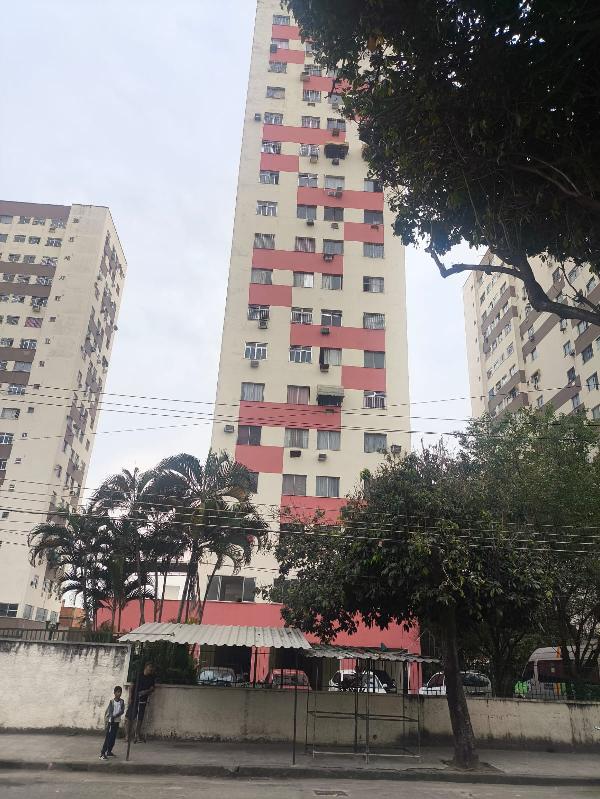 Apartamento no Cond Village Pavuna Ii