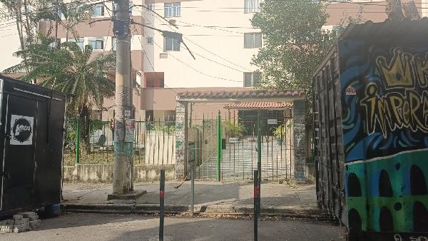 Apartamento no Cond Village Pavuna