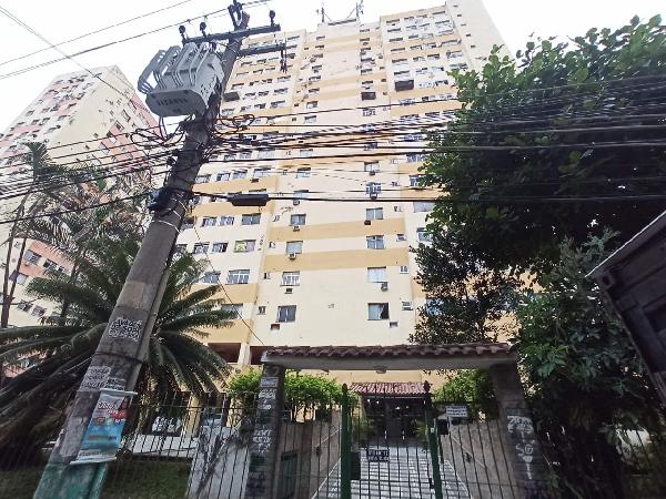 Apartamento no Cond Ed Monte Real
