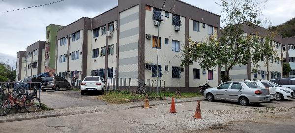 Apartamento no Cond Res Colinas do Retiro