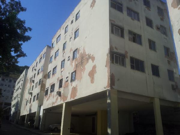 Apartamento no Cond Ed Sao Geraldo