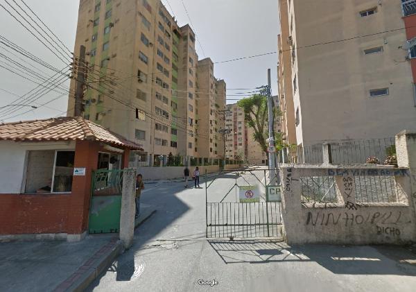 Apartamento no Cond Parque da Colina
