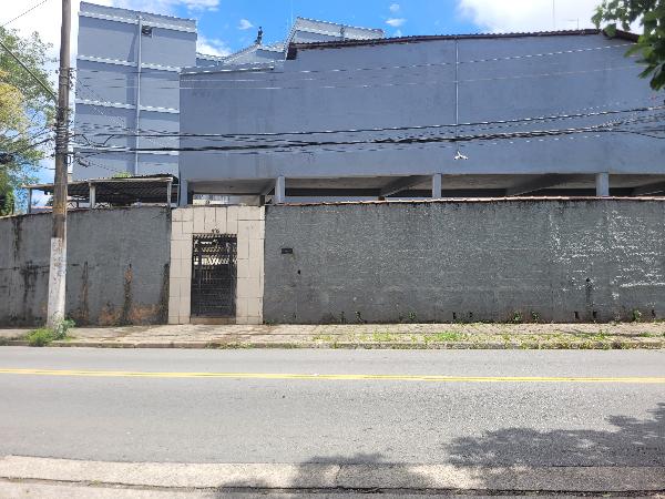 Apartamento no Cond Marmeleiros Ii