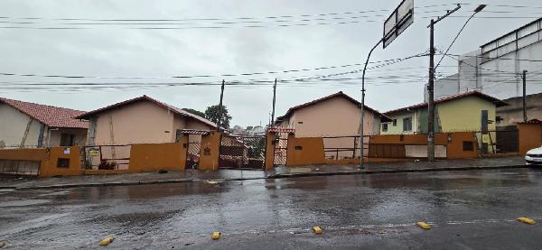 Casa no Residencial Prados Imóvel Em Disputa