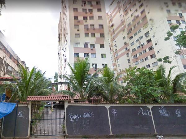 Apartamento no Cond Village Pavuna Ii