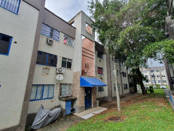 Apartamento no Cond Colinas do Retiro