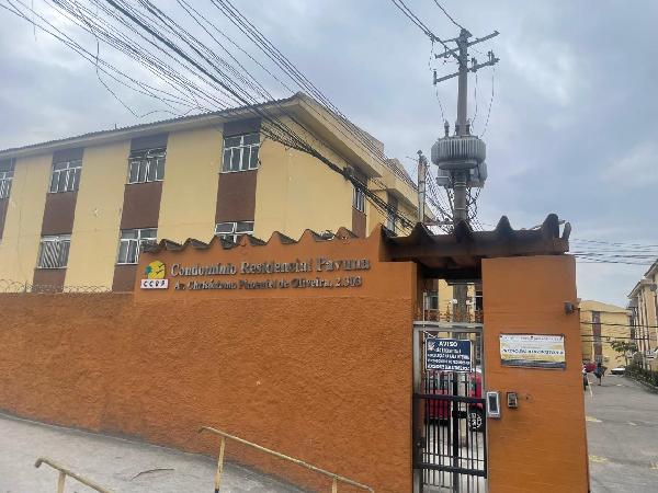 Apartamento no Cond Cj Res Pavuna