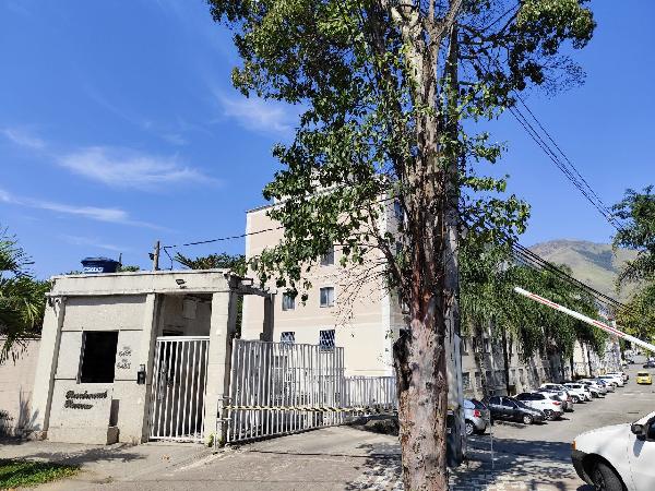 Apartamento no Res Riviera do Campo