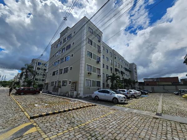 Apartamento no Cond Recanto dos Rouxinois