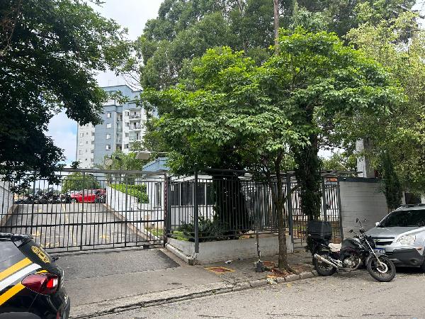Apartamento no Cond. Panorama Residencial Ii
