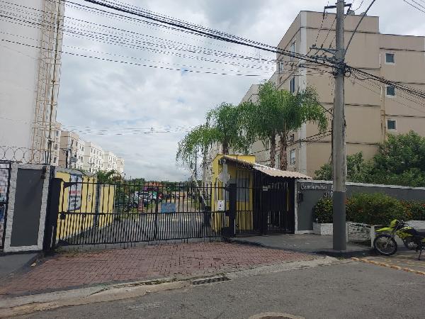 Apartamento no Cond Res Estacao Zona Norte Londres