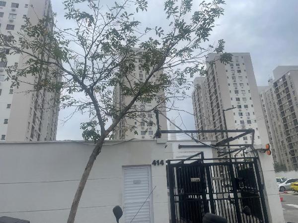 Apartamento no Res Unico Engenho Novo
