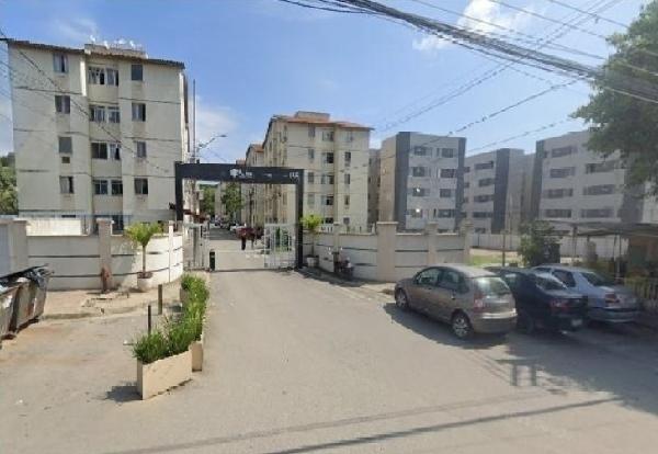 Apartamento no Cond Rio Vida Res Clube Iii