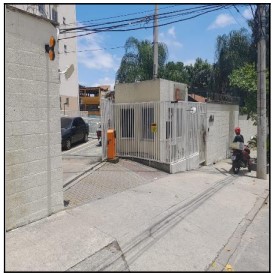 Apartamento no Cond Dez Rocha Miranda