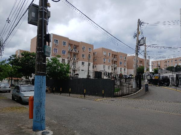 Apartamento no Cond Res Estacao Zona Norte Londres