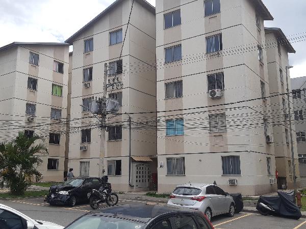Apartamento no Cond Rio Vida Res Clube Iii