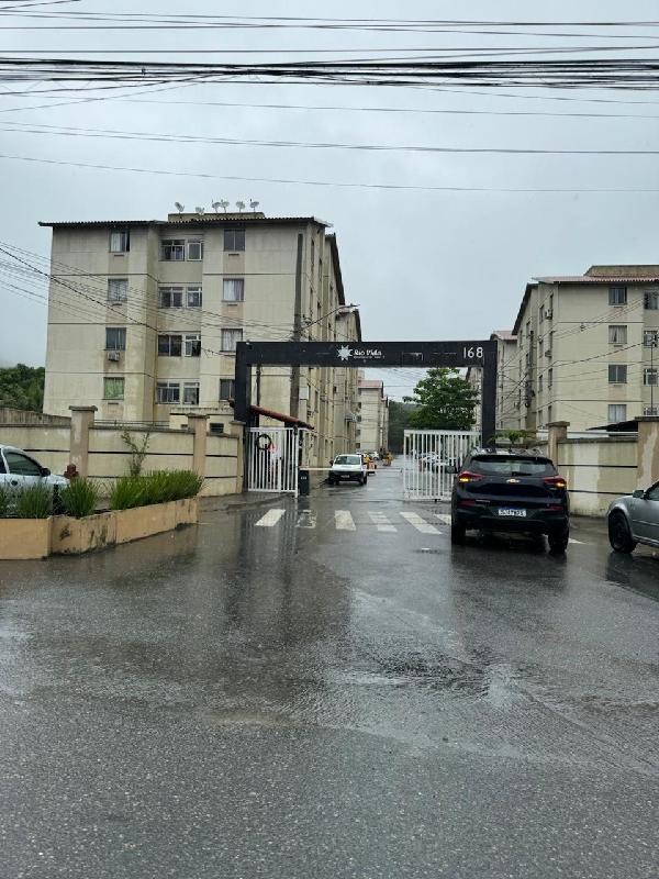 Apartamento no Cond Rio Vida Res Clube Iii