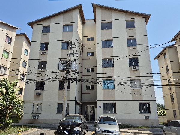 Apartamento no Cond Rio Vida Res Clube Iii