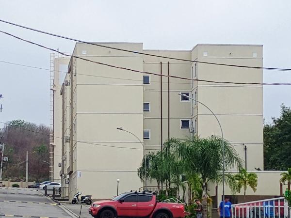 Apartamento no Res Pq Riviera Tropical