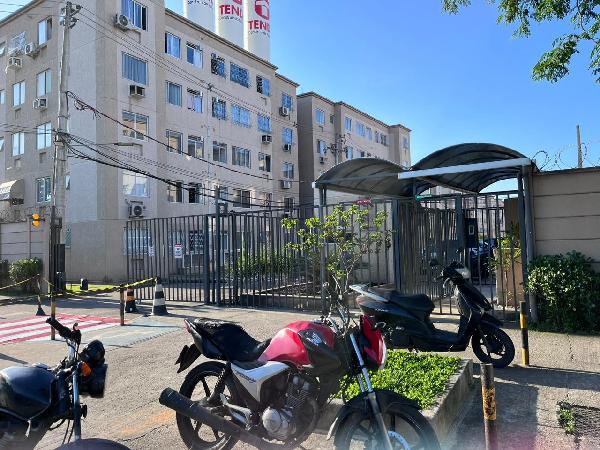 Apartamento no Cond Res Rio do Ouro Ii