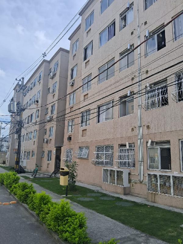 Apartamento no Cond Res Rio do Ouro Ii