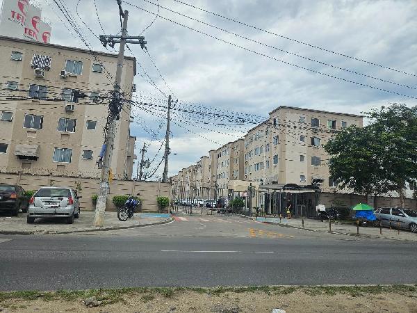 Apartamento no Cond Res Rio do Ouro Ii