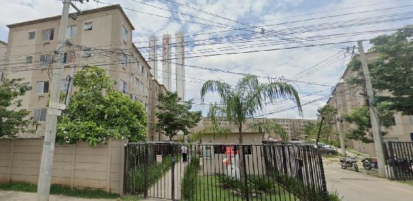 Apartamento no Cond Jardim dos Ipes I