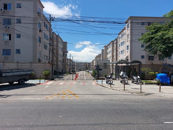 Apartamento no Cond Res Rio do Ouro Ii