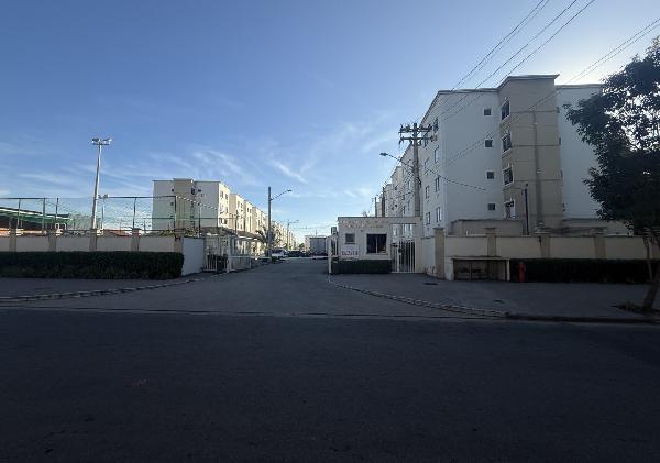 Apartamento no Cond Res Quinta do Ipe