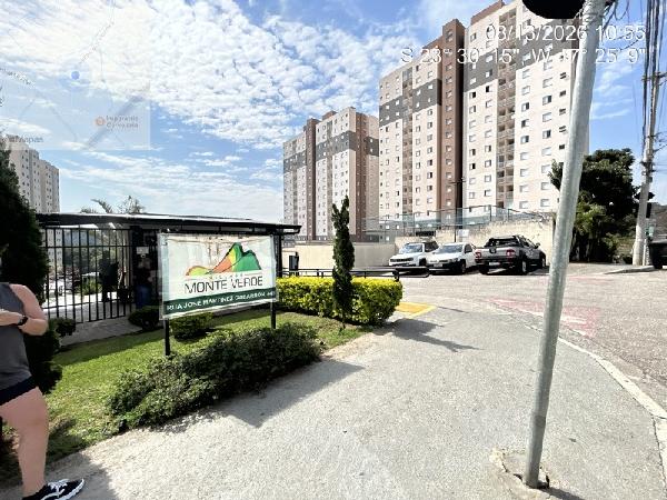 Apartamento no Village Monte Verde