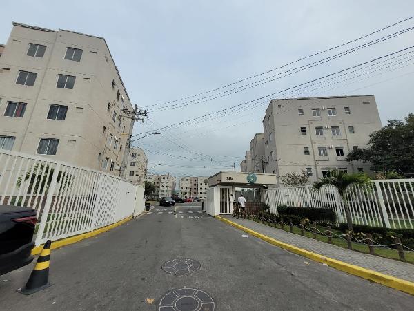 Apartamento no Cond Parque Ville Campo Grande