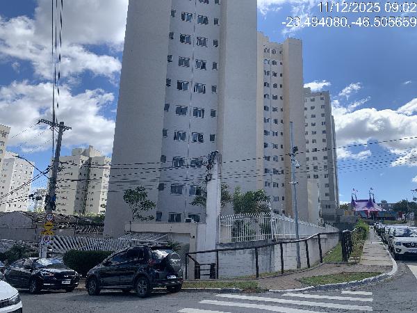 Apartamento no Cond Res Plano e Pq Ecologico