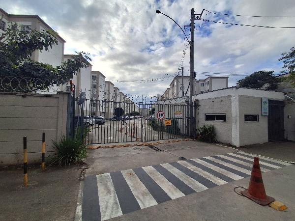 Apartamento no Res Rio do Ouro I