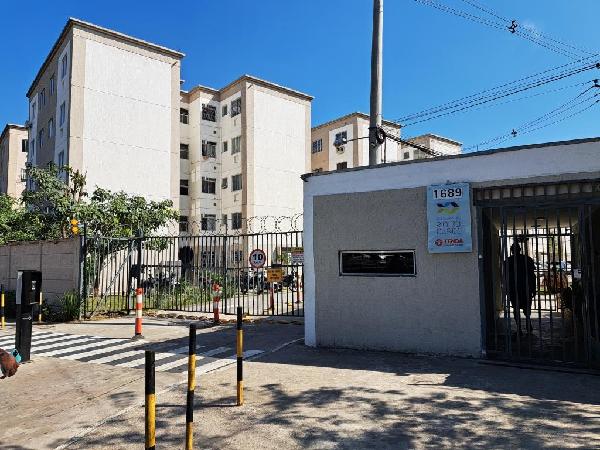 Apartamento no Res Rio do Ouro I