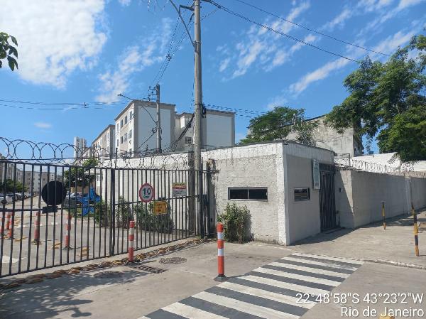 Apartamento no Res Rio do Ouro I