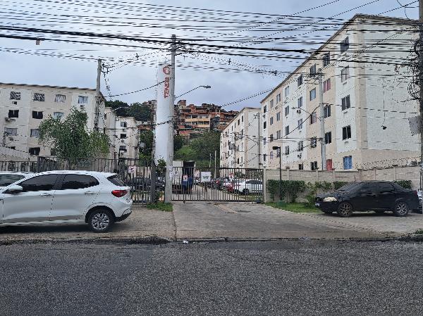 Apartamento no Cond Vale das Flores
