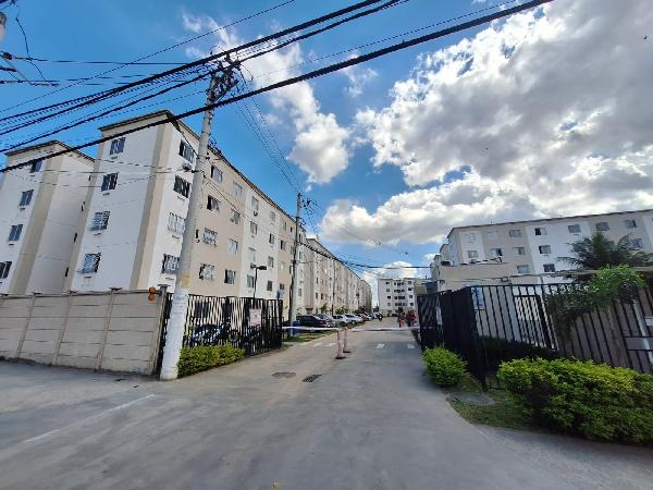 Apartamento no Jardim dos Lirios I