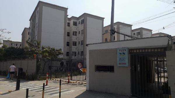 Apartamento no Res Rio do Ouro I